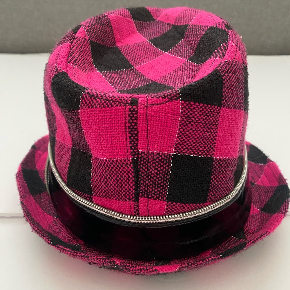 2012 NWOT Monster High pink and black plaid fedora - Picture 2 of 6